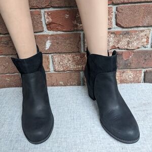 Timberland Pull-On Black Leather Boots Size 9.5